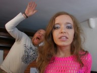 Vidéo porno mobile : The colossus and the young trendy: who will win the cute Lena?